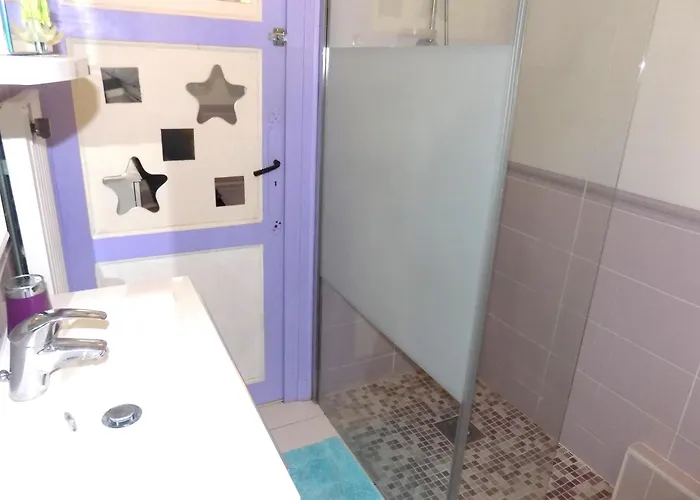 - Maison Rustique Avec Jardin Clos - Proche Commerces Et Plages רויאן