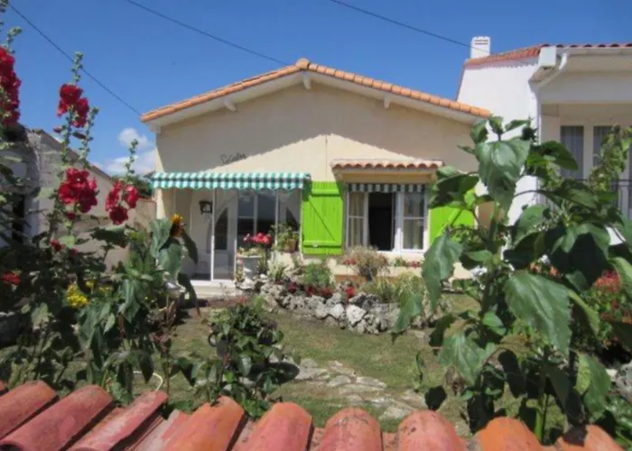 - Maison Rustique Avec Jardin Clos - Proche Commerces Et Plages רויאן