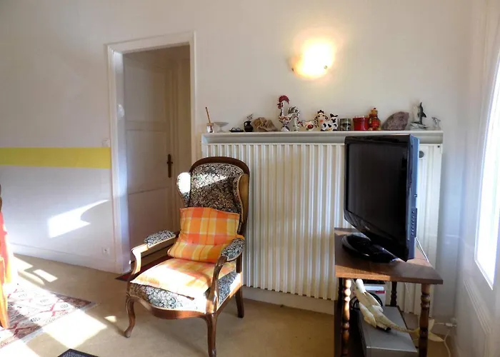 - Maison Rustique Avec Jardin Clos - Proche Commerces Et Plages רויאן